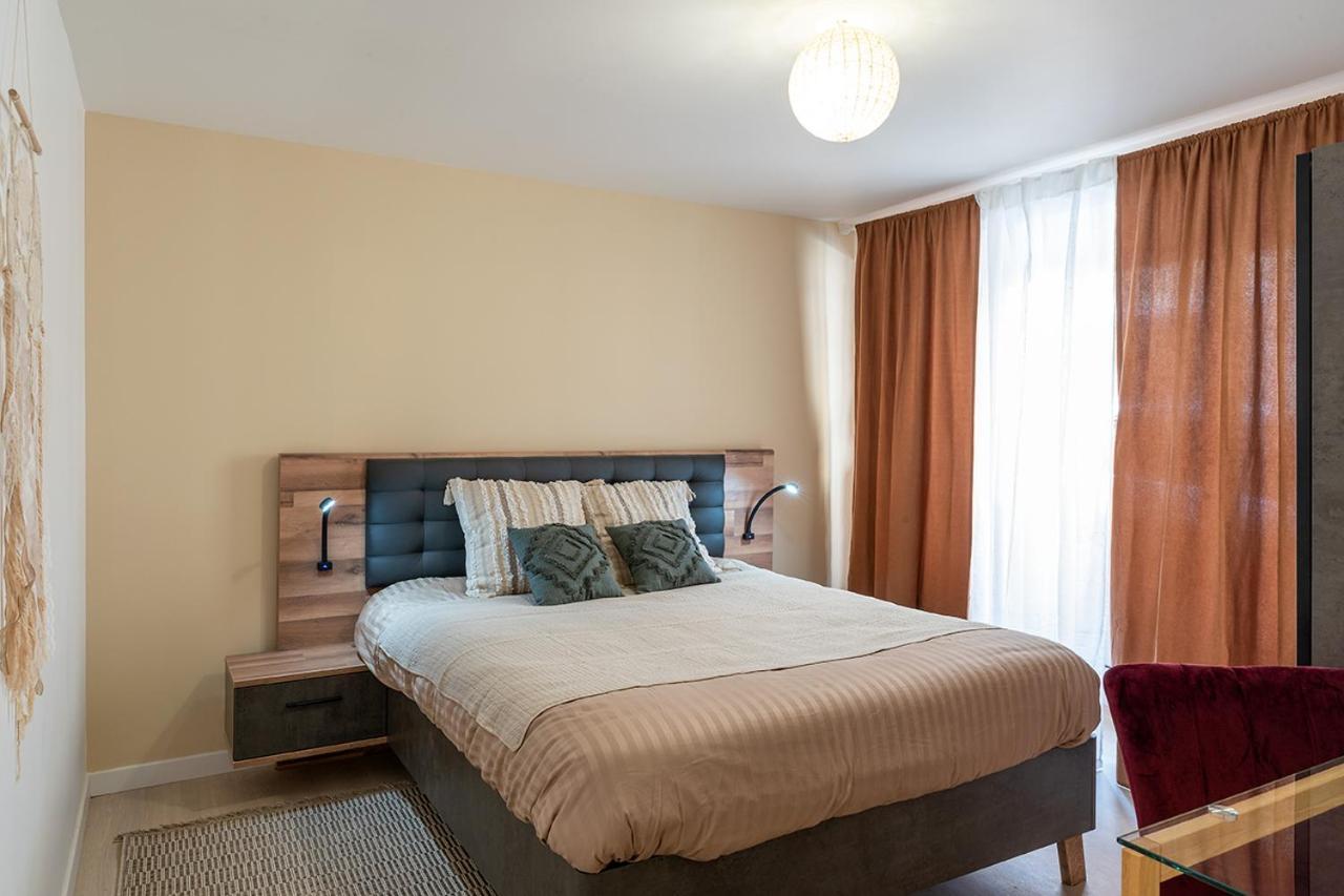 Logis Face A L'Abbatiale Apartman Beaulieu-sur-Dordogne Kültér fotó